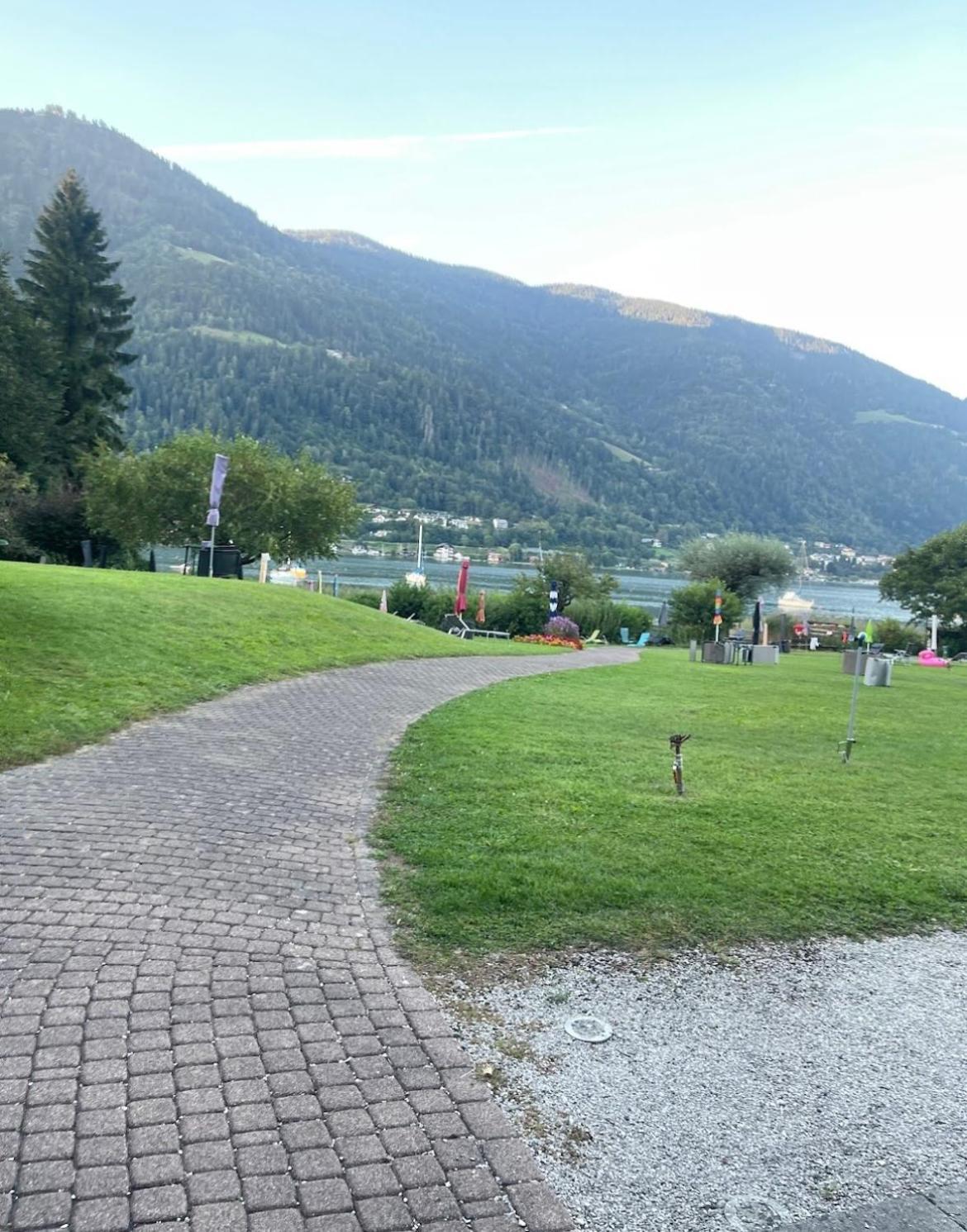 Apartment Am Ossiachersee Mit Eigenem Seezugang Landskron Eksteriør bilde